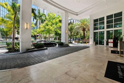 Alquiler de apartamento en The Plaza Tower II 3207
