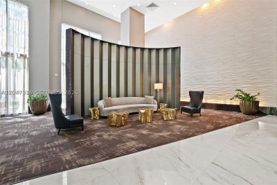 Alquiler de apartamento en The Plaza Tower II 3207