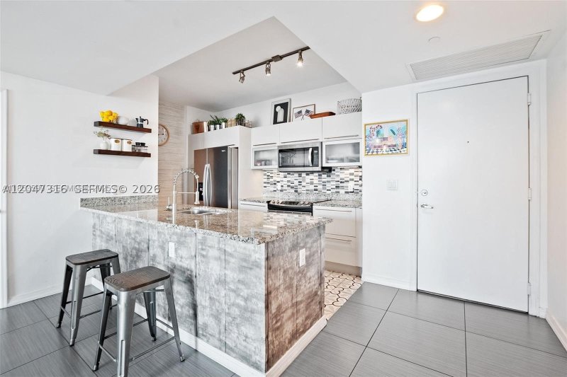 Apartment for rent at The Plaza Tower II 3207