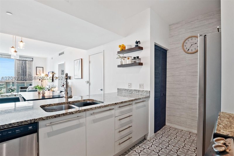 Apartment for rent at The Plaza Tower II 3207