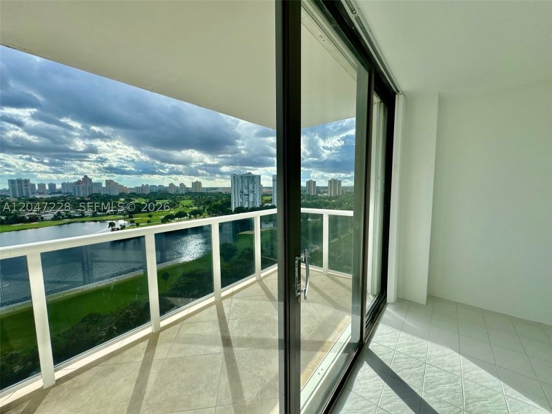 Condo for sale at El Dorado 2007