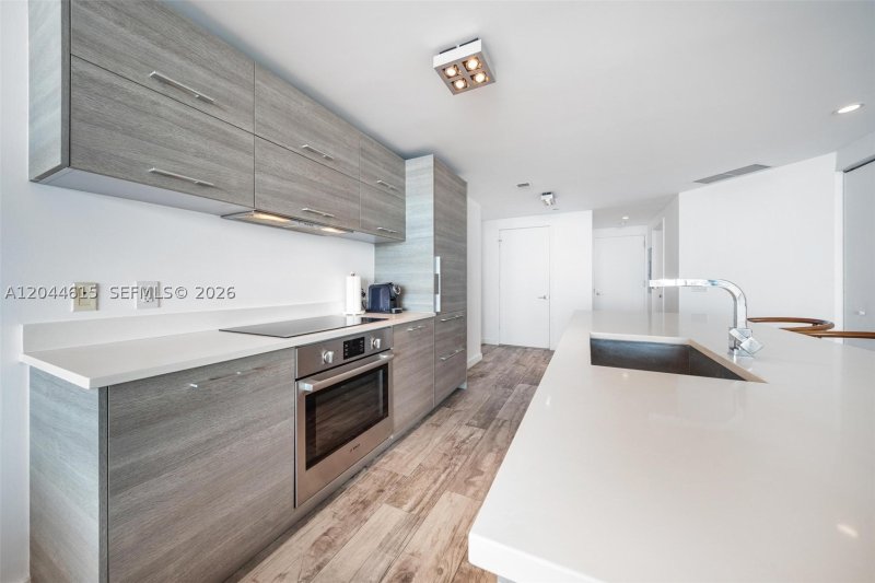 Apartment for rent at Paraiso Bay Miami 4805