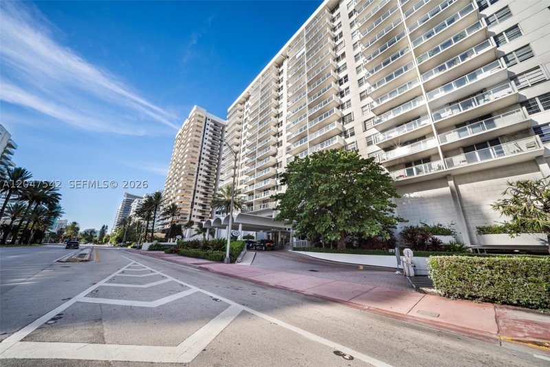 Condo for sale at Arlen Beach 1415