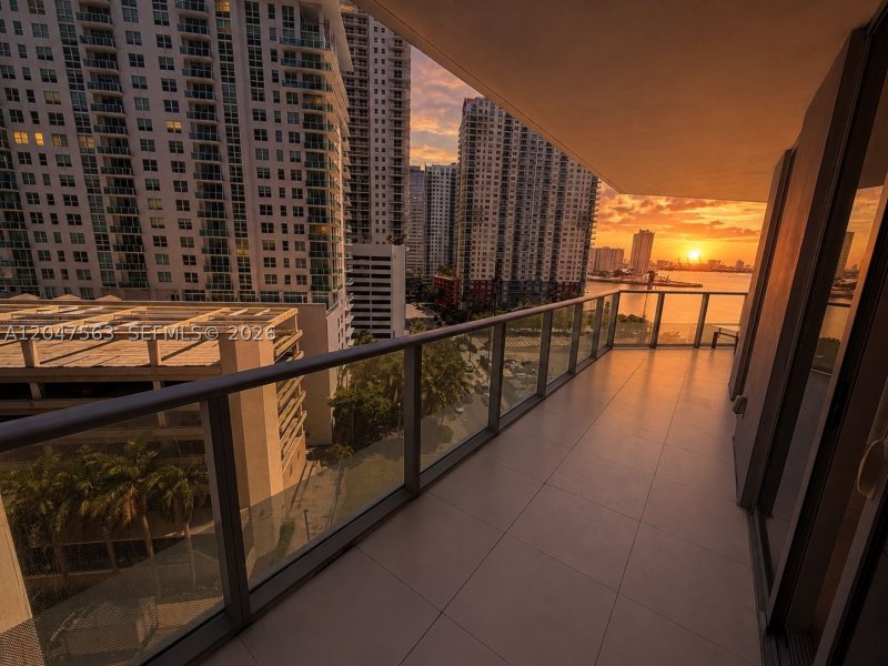 Comprar apartamento no Brickell House Condo 1110