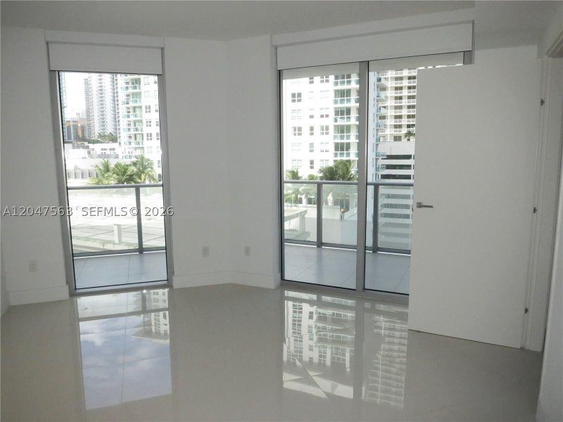 Comprar apartamento no Brickell House Condo 1110