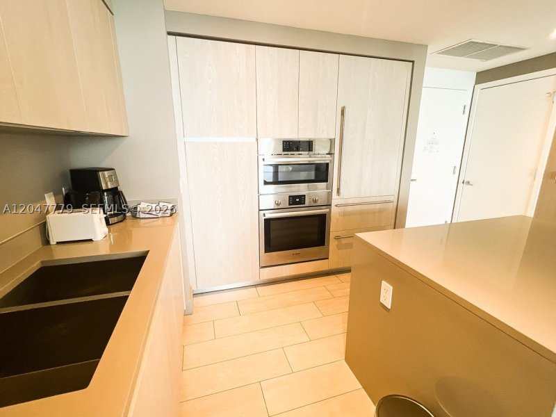 Condo for sale at Hyde Beach House T3505