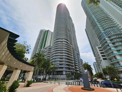 Comprar apartamento no Aria on The Bay Apt 3508