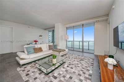Alquiler de apartamento en Brickell House Condo 4102