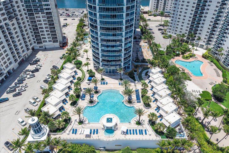Condo for sale at Ocean Palms 2707
