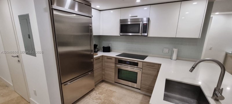 Apartment for rent at Brickell House Condo 1701