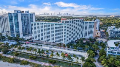 Aluguel de apartamento no Triton Towers 702