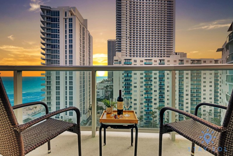 Condo for sale at Tides Hollywood Beach 14k