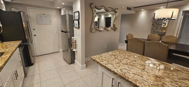 Apartment for rent at Del Prado South Tower 602