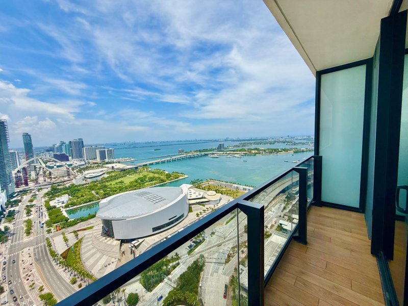 Condo for sale at The Elser Hotel and Residences 3907