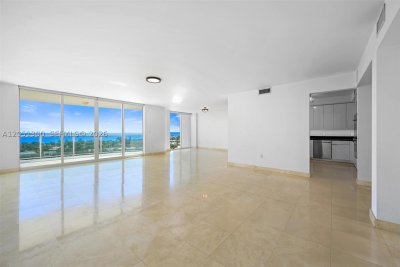 Hamptons South Apt #1502