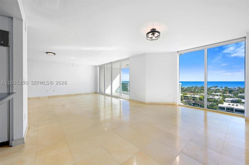 Apartment for rent at Hamptons South 1502