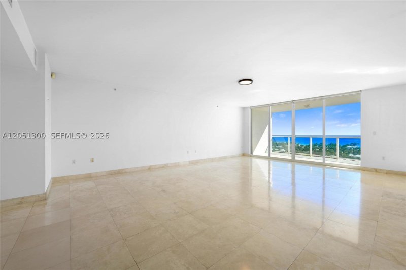 Apartment for rent at Hamptons South 1502