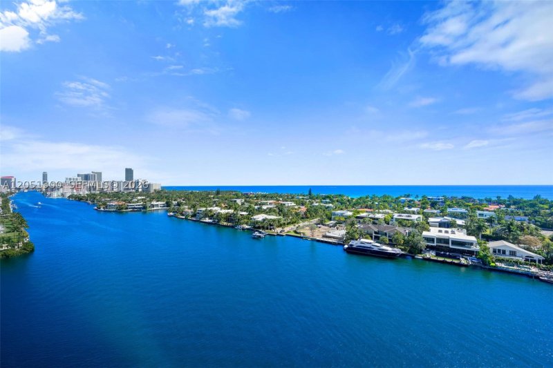 Apartment for rent at Hamptons South 1502