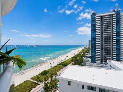 Alquiler de apartamento en Akoya 1705