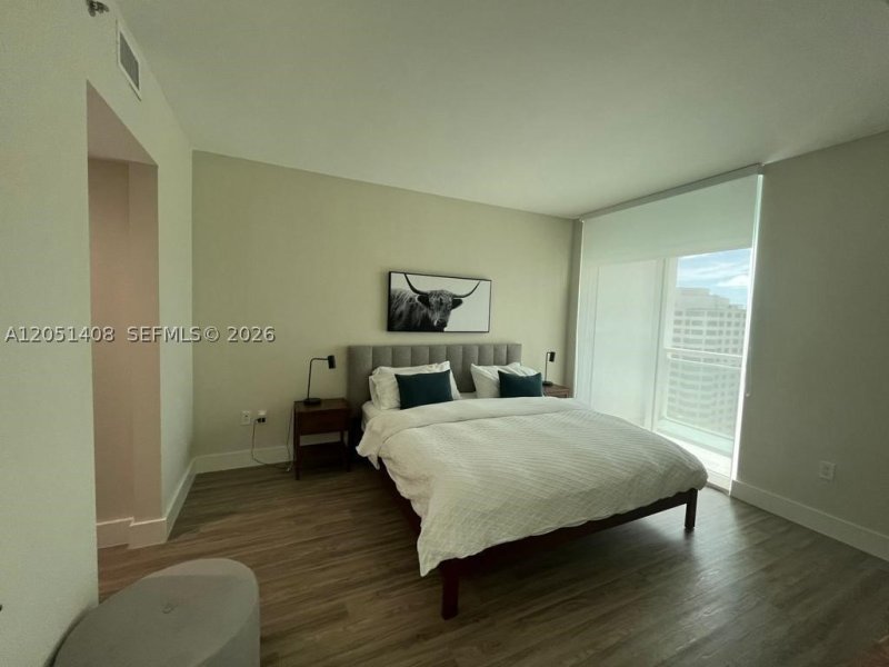 Apartment for rent at The Plaza Tower II 1706