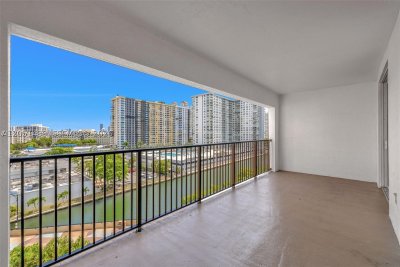 Comprar apartamento no Porto Bellagio 2814