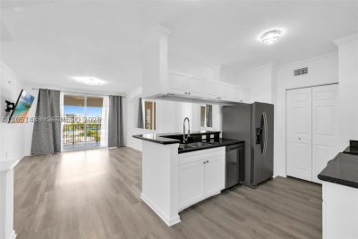 Comprar apartamento no Porto Bellagio 2814