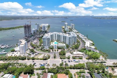 Comprar apartamento en 360 Condominium West 610