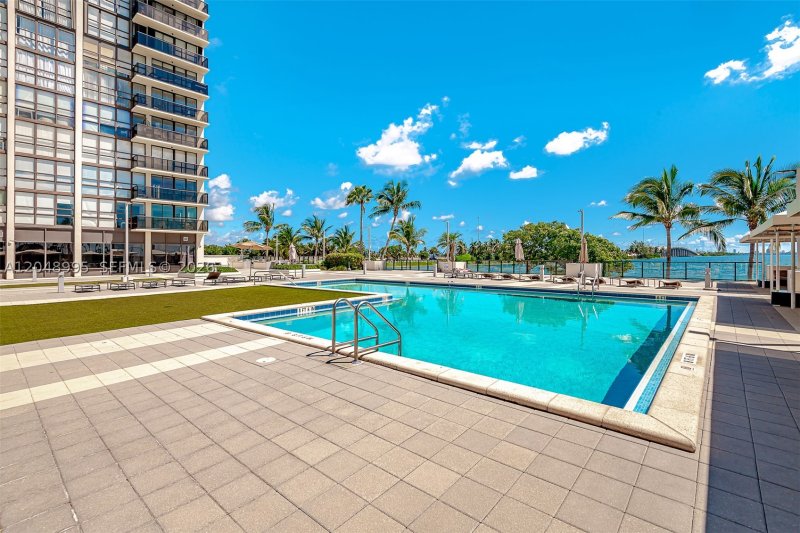Comprar apartamento en Charter Club Condos 2018
