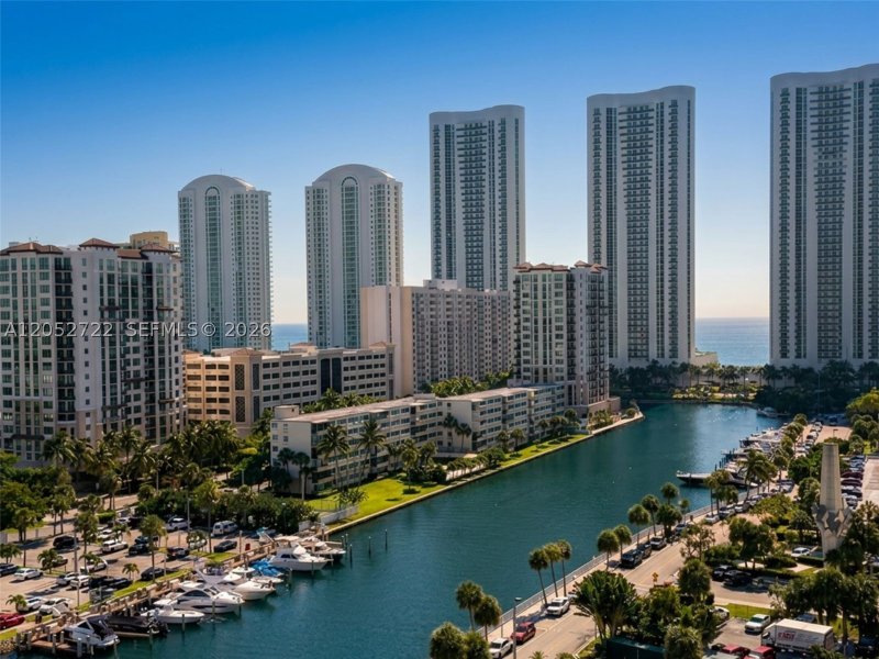 Apartment for rent at Arlen House 1421
