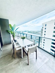 Aluguel de apartamento no Aria on The Bay 3210