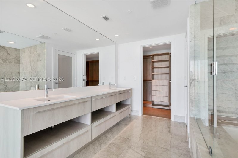 Condo for sale at One Paraiso 1203
