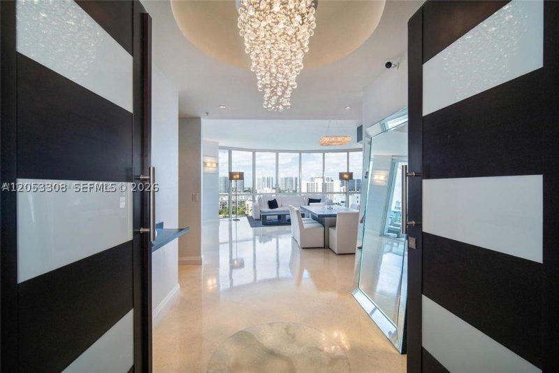 Comprar apartamento no Trump Palace 1101