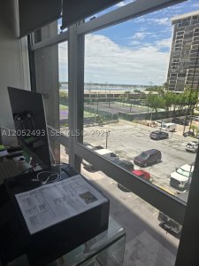 Comprar apartamento no Brickell Place B504