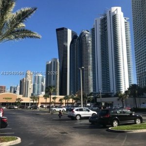 Alquiler de apartamento en Plaza of the Americas 307