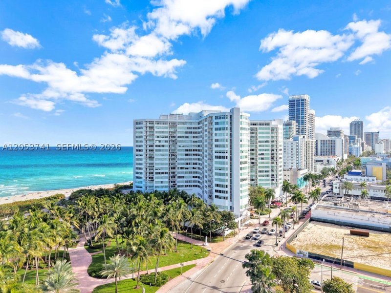 Condo for sale at Burleigh House 435