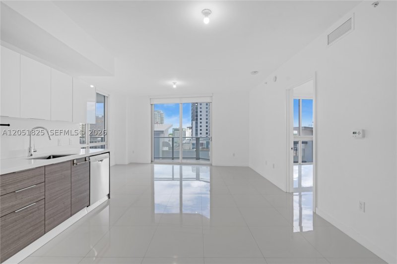 Apartment for rent at Brickell Ten 1003