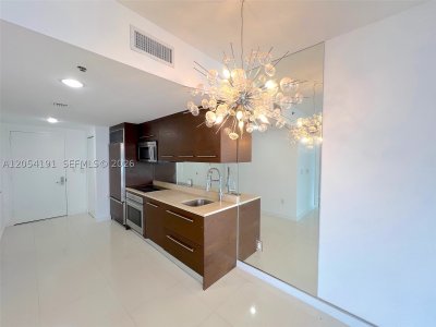Comprar apartamento no Icon Brickell Tower II 4208