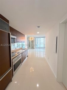 Comprar apartamento no Icon Brickell Tower II 4208