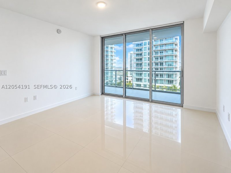 Condo for sale at Icon Brickell Tower II 4208