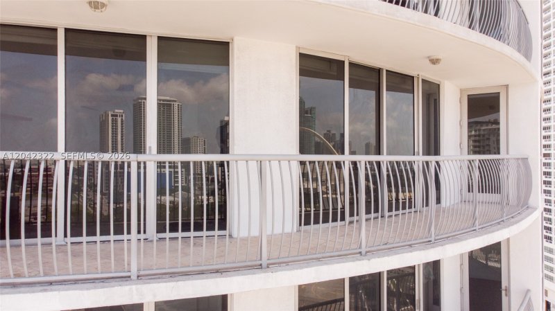 Condo for sale at Opera Tower 1814