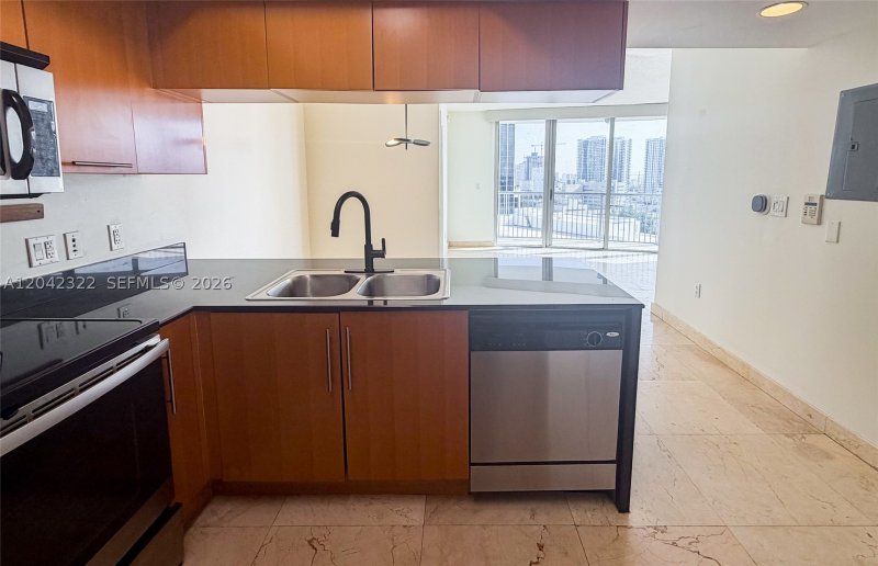 Condo for sale at Opera Tower 1814