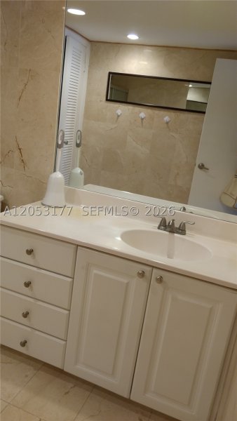 Comprar apartamento no Ocean View 1014