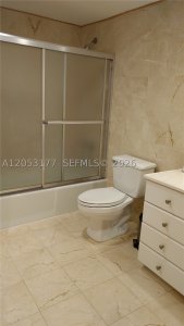 Comprar apartamento no Ocean View 1014