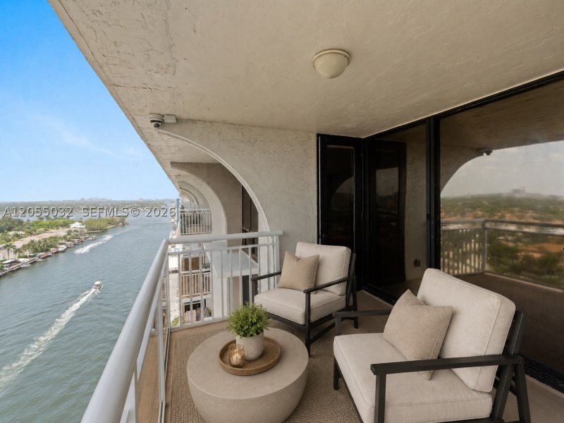 Condo for sale at Allington Towers 18B