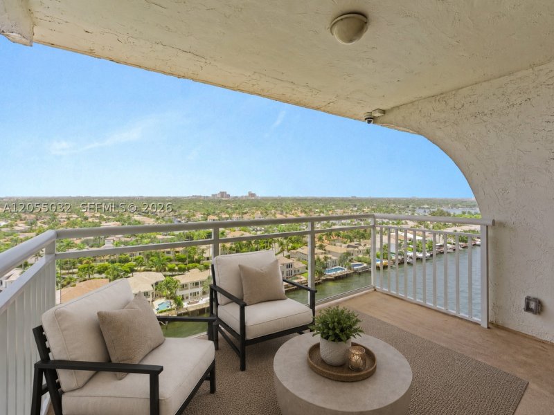 Condo for sale at Allington Towers 18B