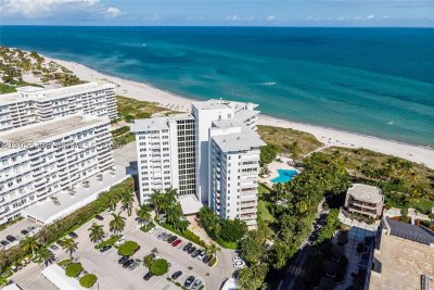 Island House Apt #108