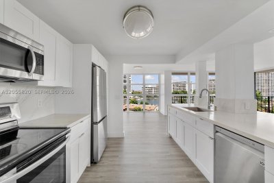 Comprar apartamento no 200 Leslie 631