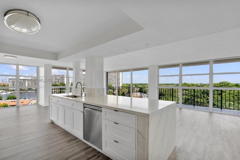 Condo for sale at 200 Leslie 631