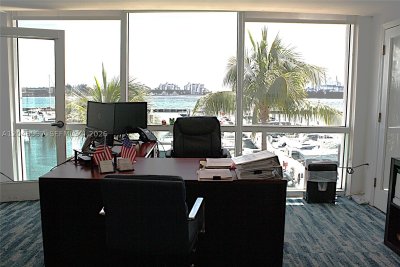 Comprar apartamento no Yacht Club at Portofino