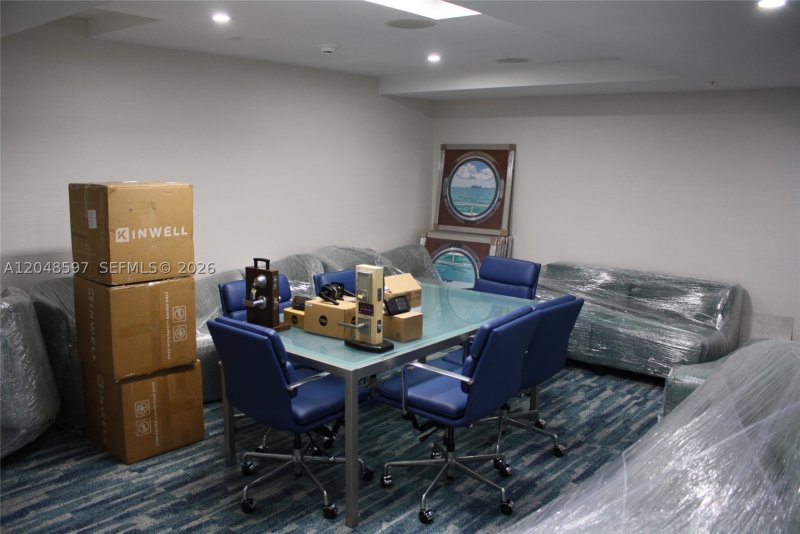Comprar apartamento no Yacht Club at Portofino